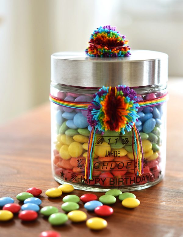 diy • Regenbogen im Glas Smarties zum verschenken